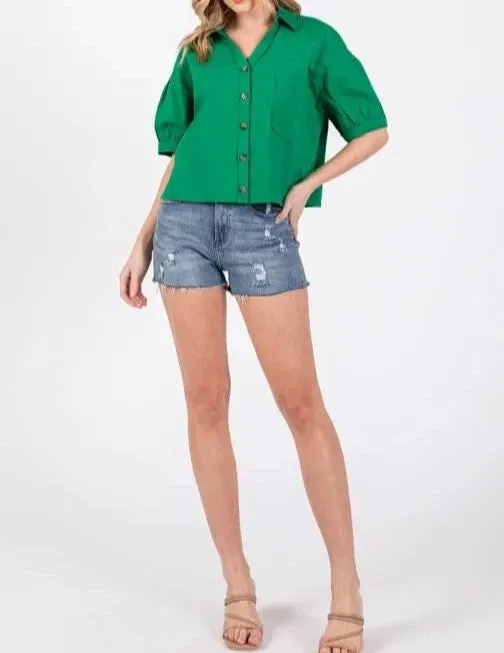 Dorthy Puff Sleeve V-Neck Button Up Cropped Top in Kelly Green