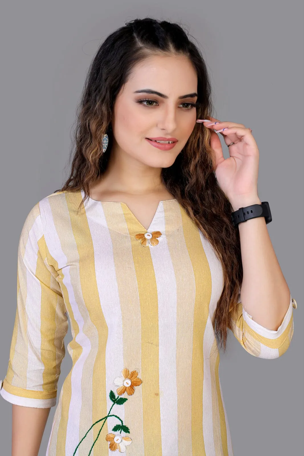 Pure cotton very Beautiful Yellow Color V-Neck Three-Quarter Sleeves Tunics for collage girl and Women