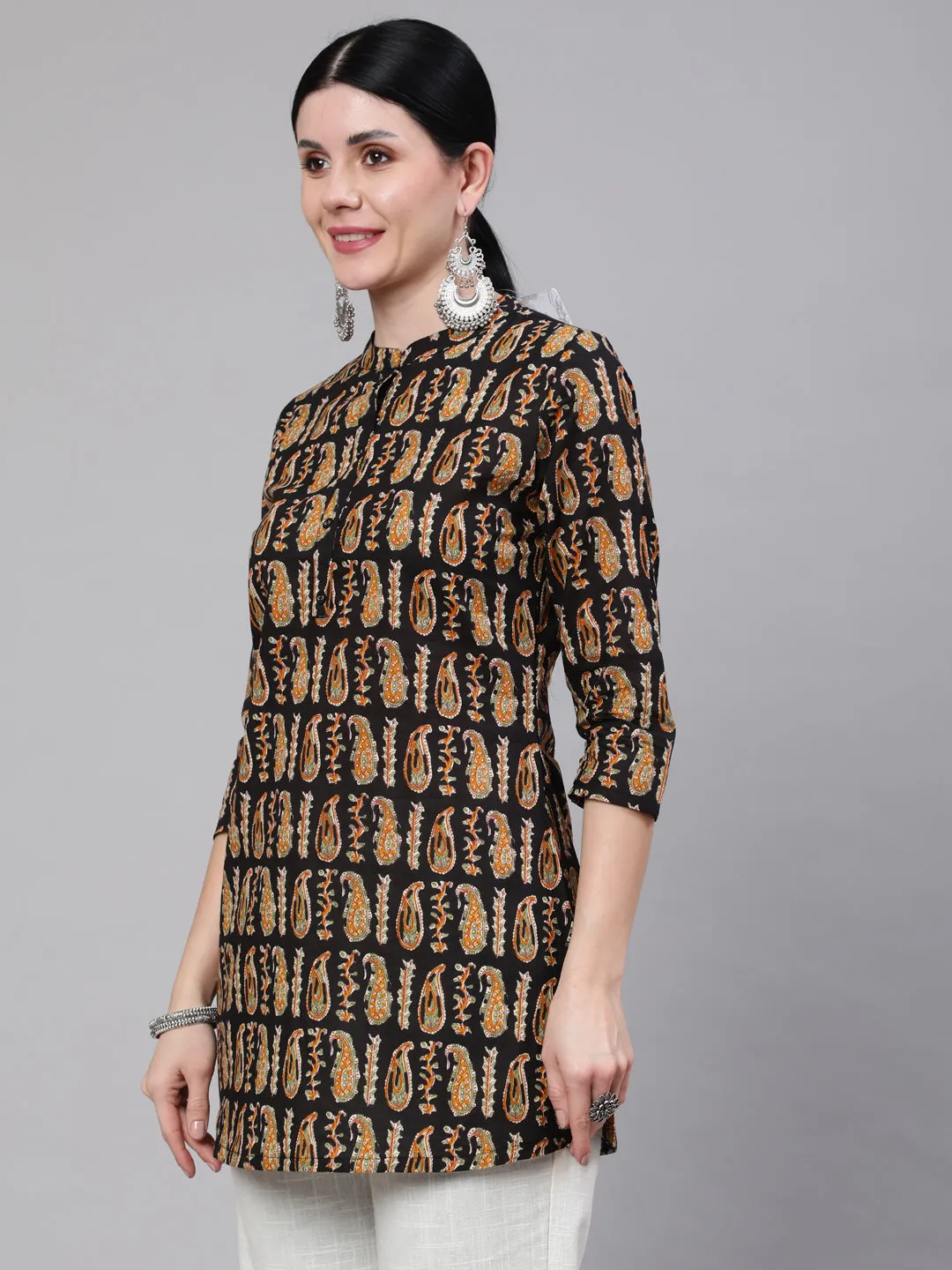 Women Black Paisley Printed Straight Tunic With Three Quarter Sleeves