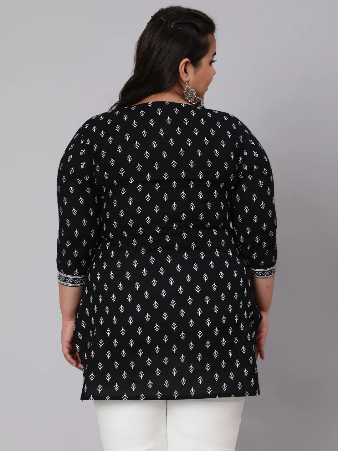 Women Plus Size Black Printed Tunic With Three Quarter Sleeves