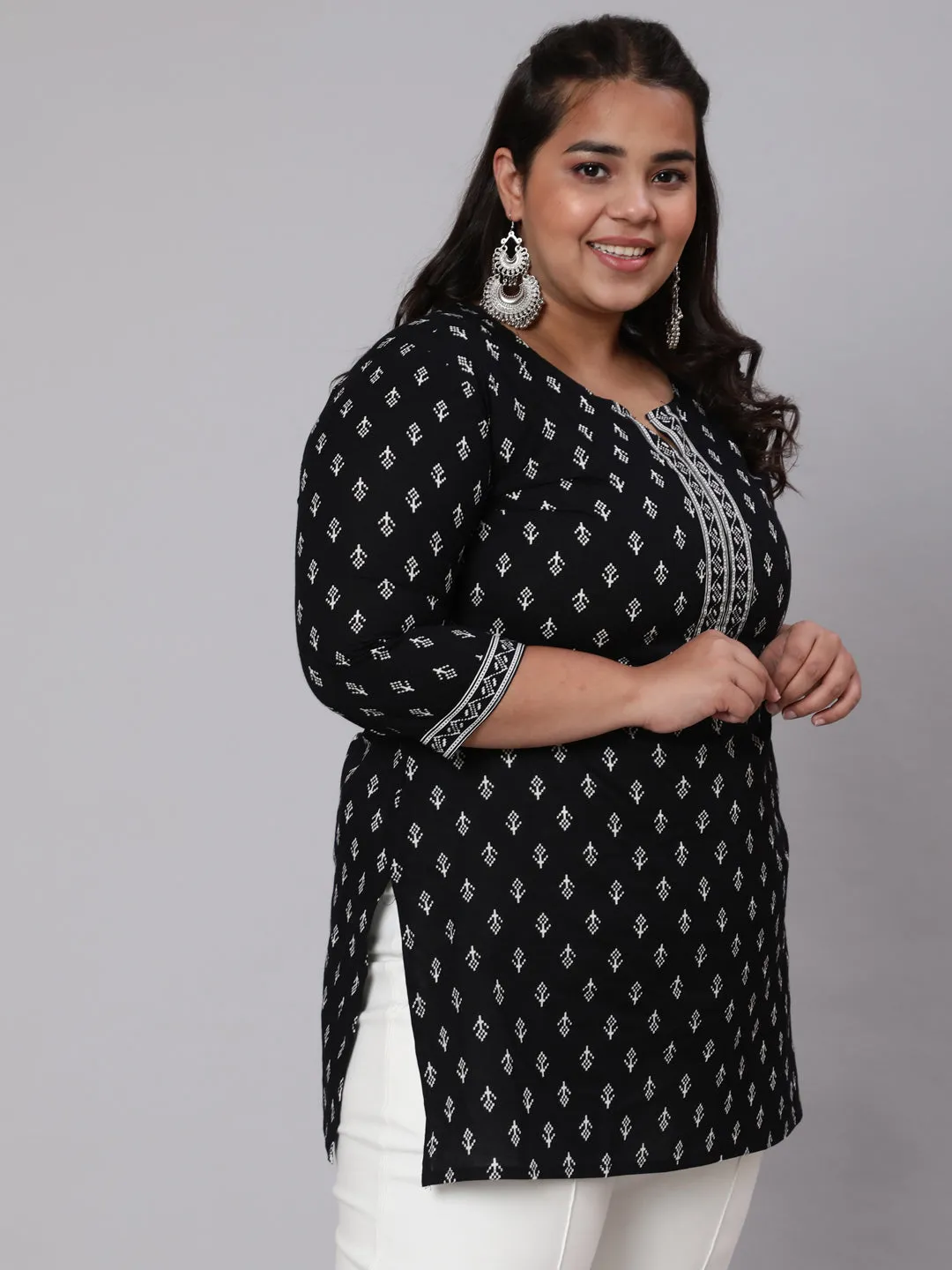 Women Plus Size Black Printed Tunic With Three Quarter Sleeves